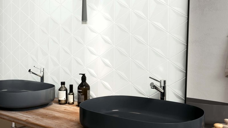 dreidimensonal und dreieckig -- moderne Wandliese für Küche und Bad